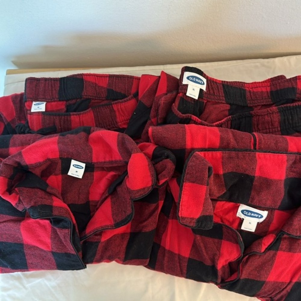 Old Navy Holiday Plaid Pajama Set